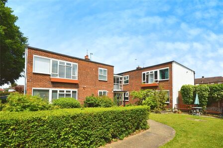 Constance Road, 2 bedroom  Flat for sale, £400,000