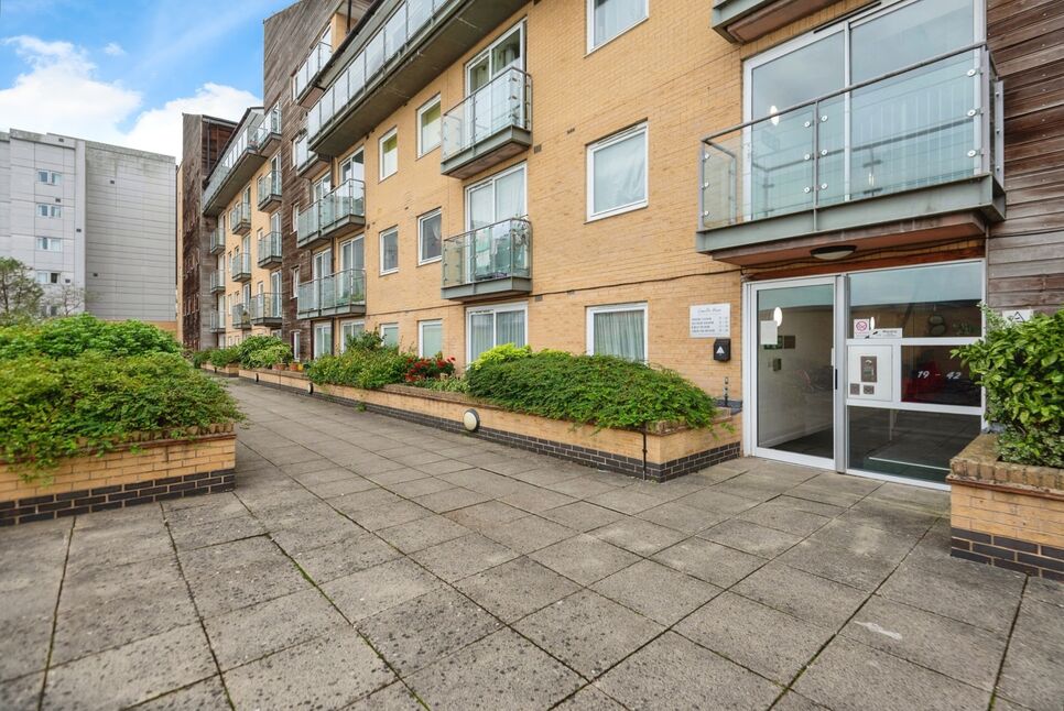 Main image of 2 bedroom  Flat for sale, Tilley Road, Feltham, TW13