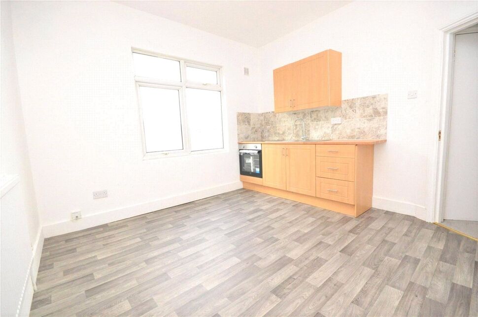 Living Room / Kitchen