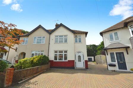 4 bedroom Semi Detached House to rent