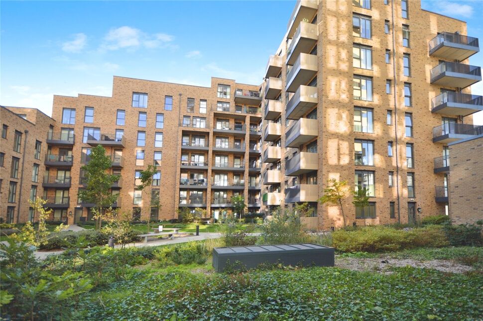 Main image of 2 bedroom  Flat for sale, Prince Regent Road, Hounslow, TW3