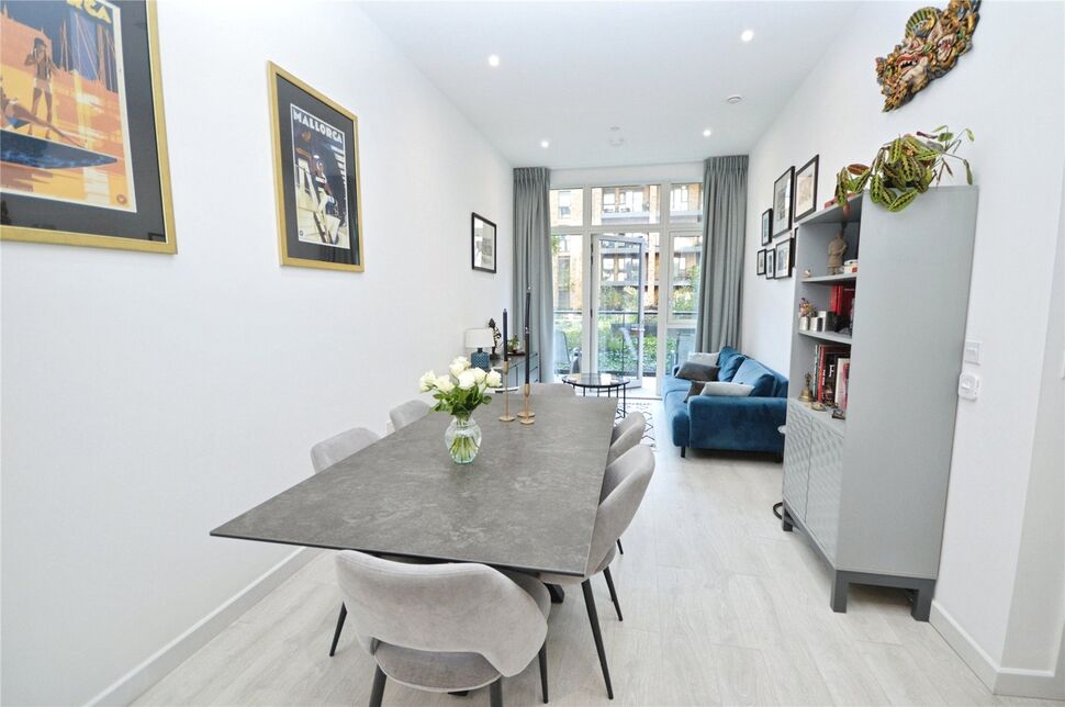 Living Room / Kitchen