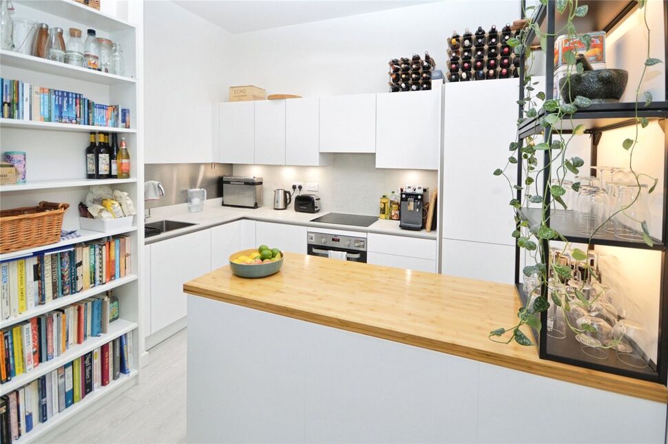 Living Room / Kitchen