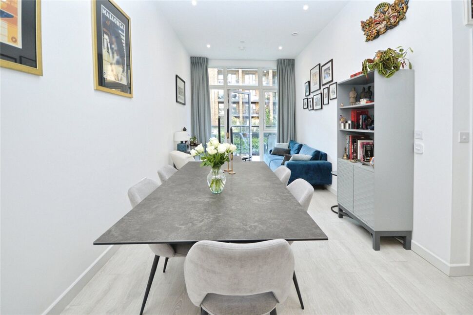 Living Room / Kitchen