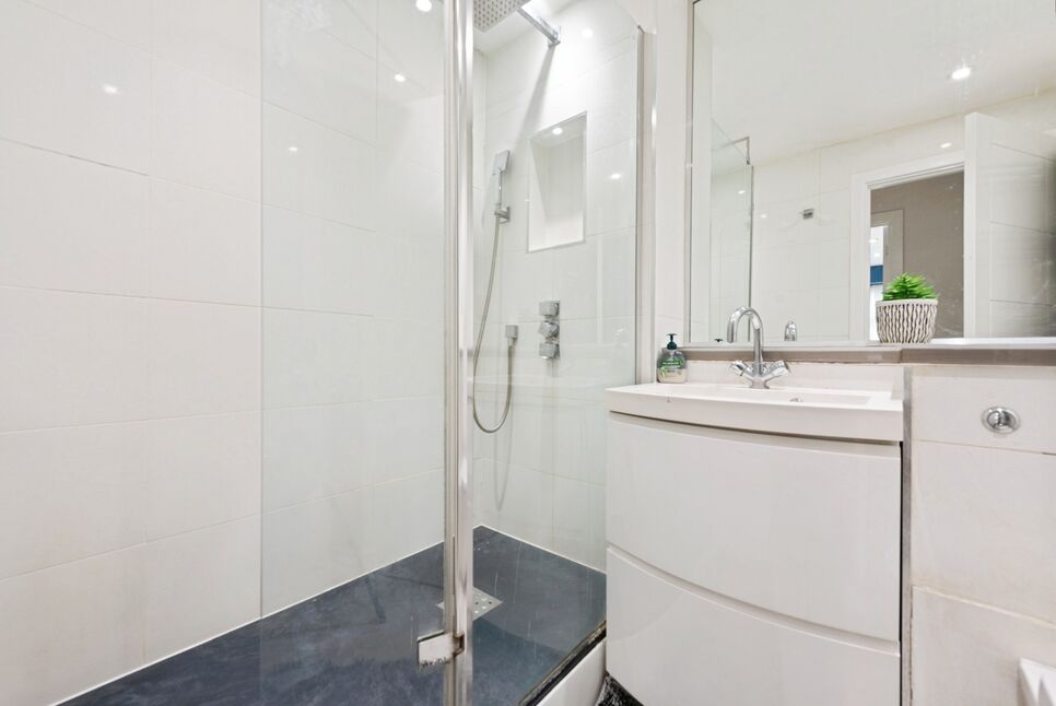 Shower Room WC