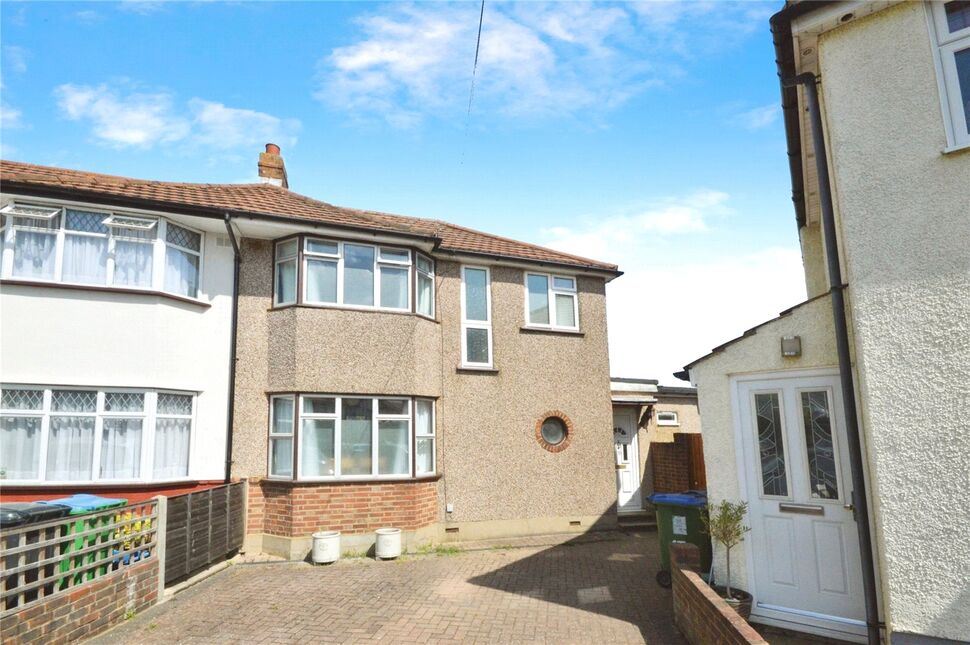 4 bedroom End Terrace House for sale