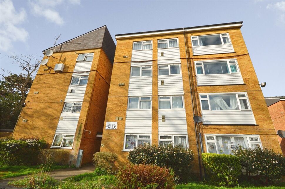 Main image of 2 bedroom Flat for sale, Field Road, Feltham, TW14