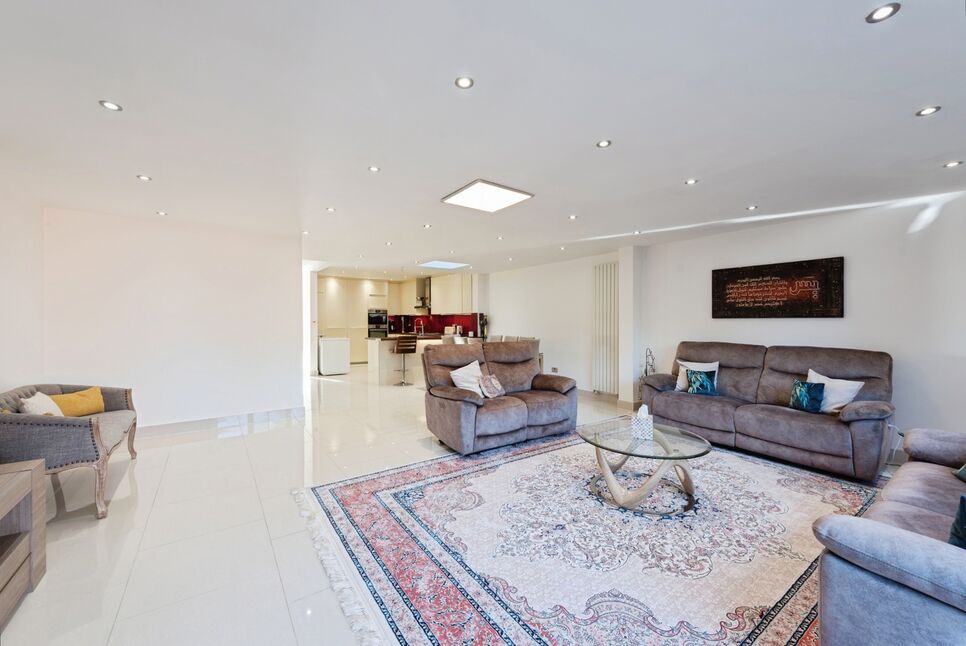 Kitchen / Living Room