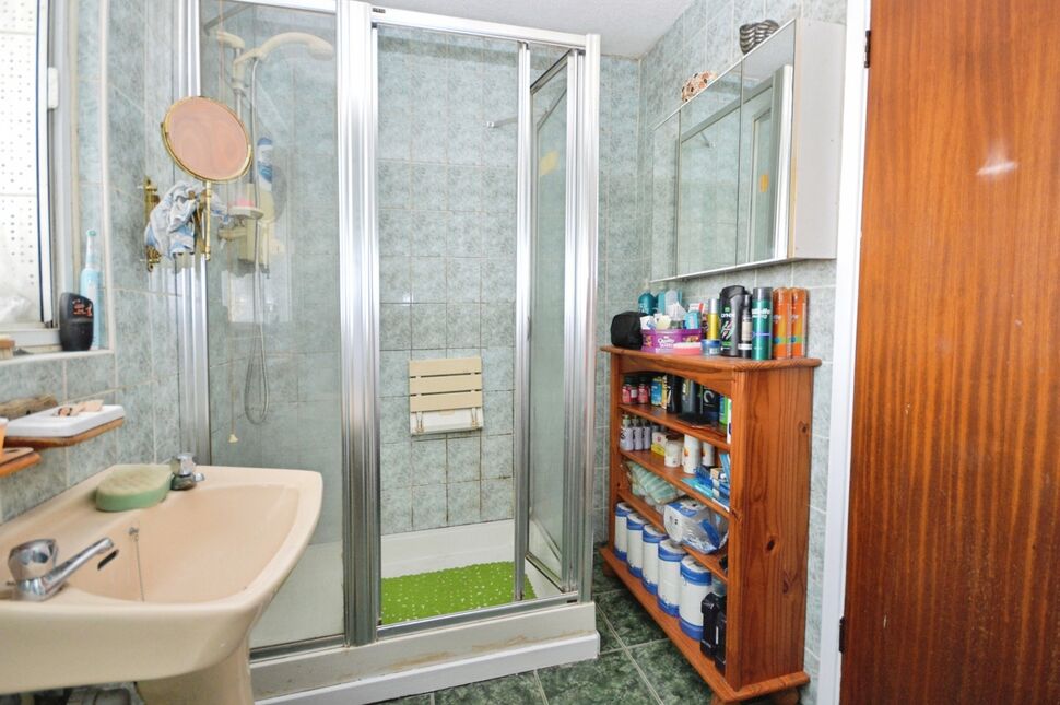 Shower Room WC