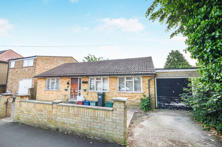 Layton Road, 2 bedroom Detached Bungalow for sale, &pound;600,000