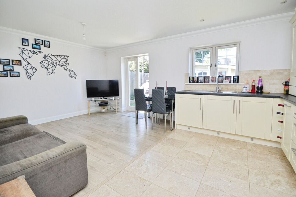 Living Room / Kitchen