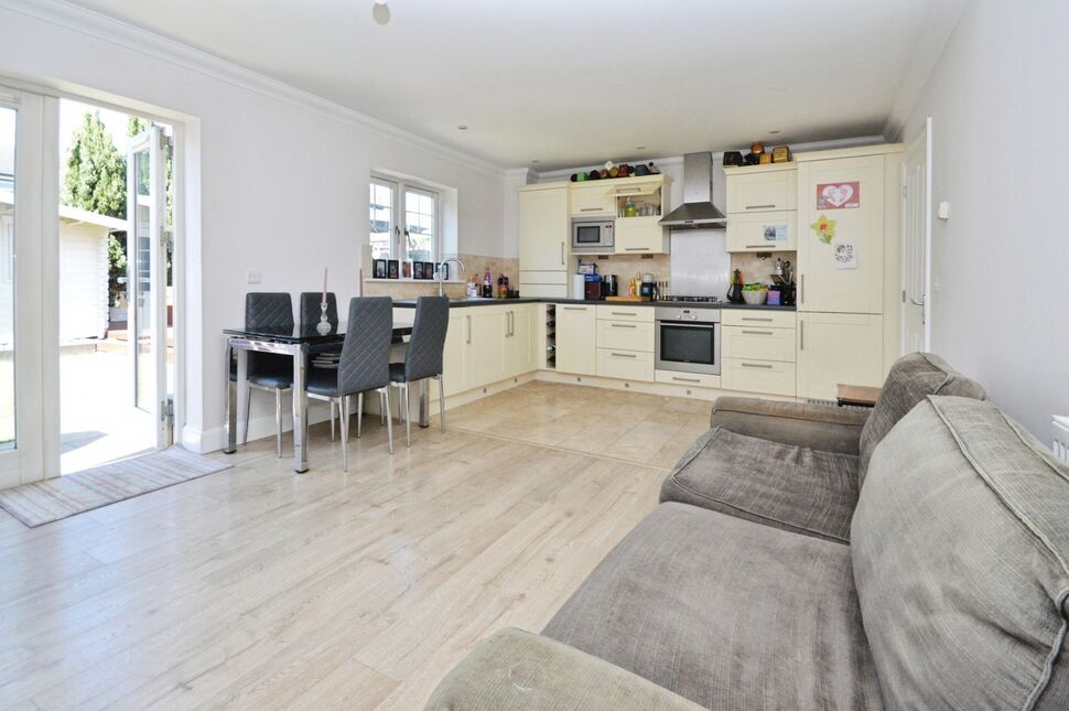 Living Room / Kitchen