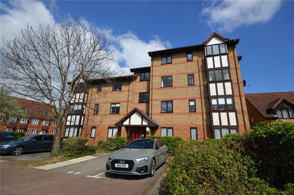 Main image of 1 bedroom Flat for sale, Varsity Drive, Twickenham, TW1