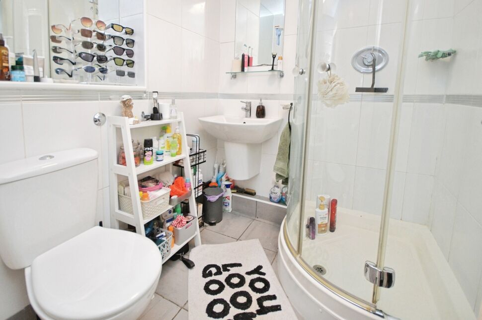 Shower Room WC