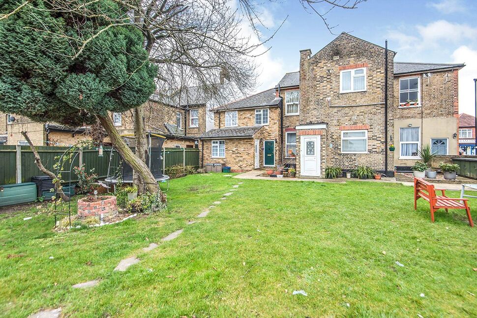 1 bedroom Flat for sale