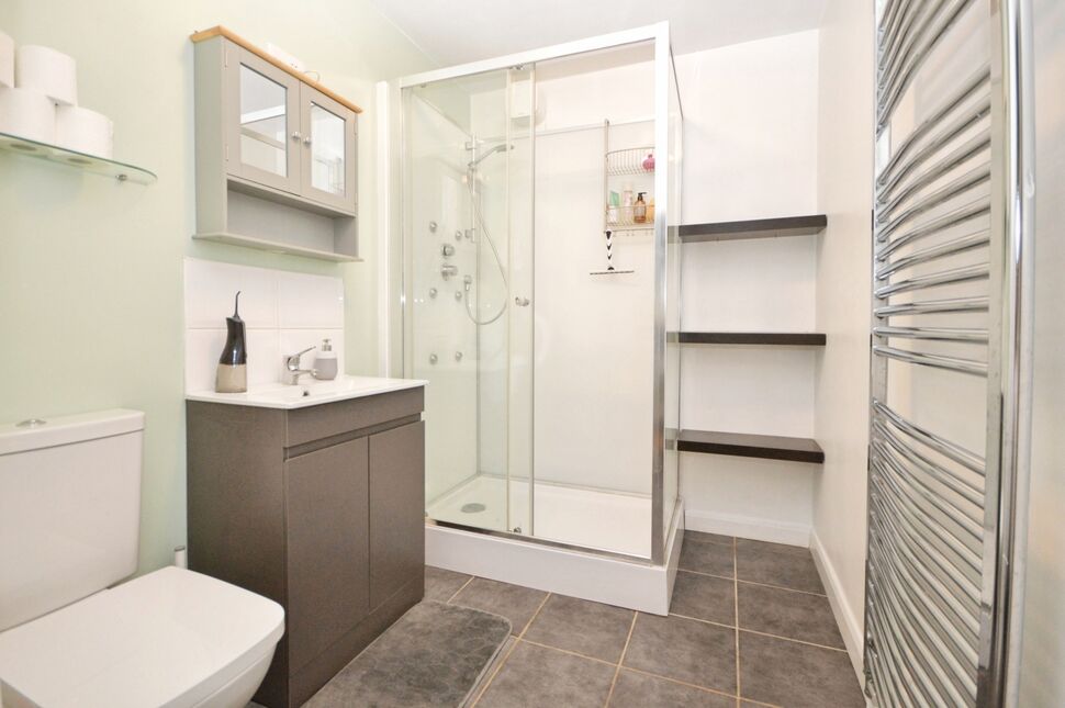 Shower Room WC