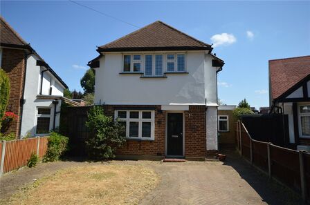 Hazel Close, 3 bedroom Detached House for sale, &pound;750,000