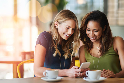 Two women at a cafe