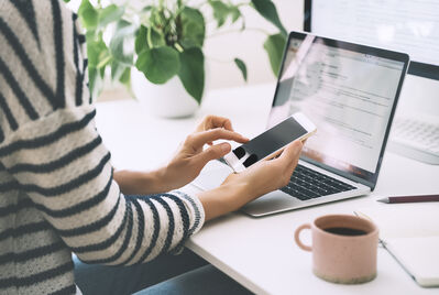 women on laptop