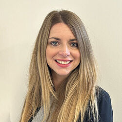 Hayley Richardson Senior Sales Consultant