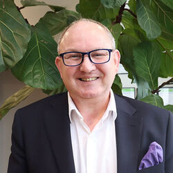 Lee Spencer Wood   Valuation Manager