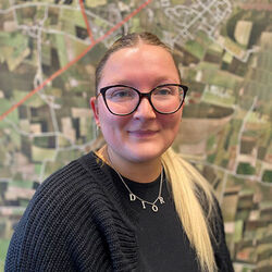 Ellie Nibblett  Branch Support