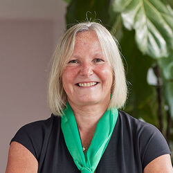 Angela Jubb Accompanied Viewer