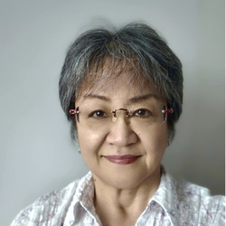 Yoko Warbuton Accompanied Viewer